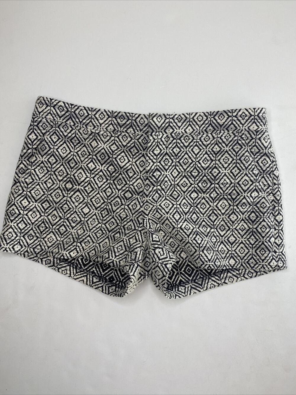 Banana Republic Women's size 4 The Avalon Shorts Mid Rise Stretch Black White